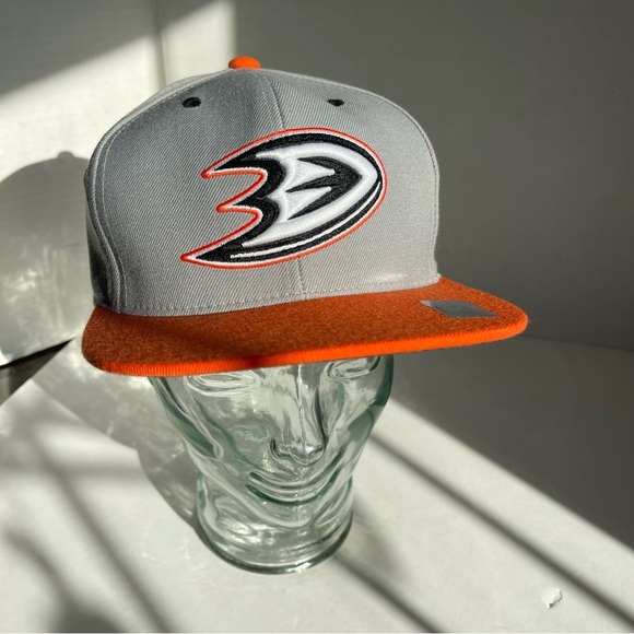 Mitchell & Ness Anaheim Ducks Fanatics Snapback Hat - Gray/Orange - Picture 5 of 11